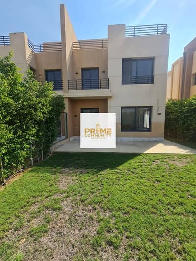 توين هاوس بتشطيب راقي  للايجار بكمبوند ألما بالشيخ زايد بموقع مميز  4 غرف نوم Twin house for rent in Alma