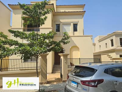 Elegant Villa for Sale in Uptown Cairo – Fully Finished with Kitchen & ACs