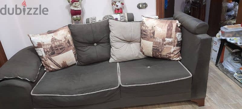 فرصة بسعر ممتاز عدد ٢ كنبة 2 couches 2