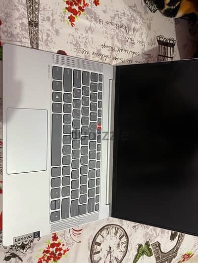 Lenovo ideapad 5g