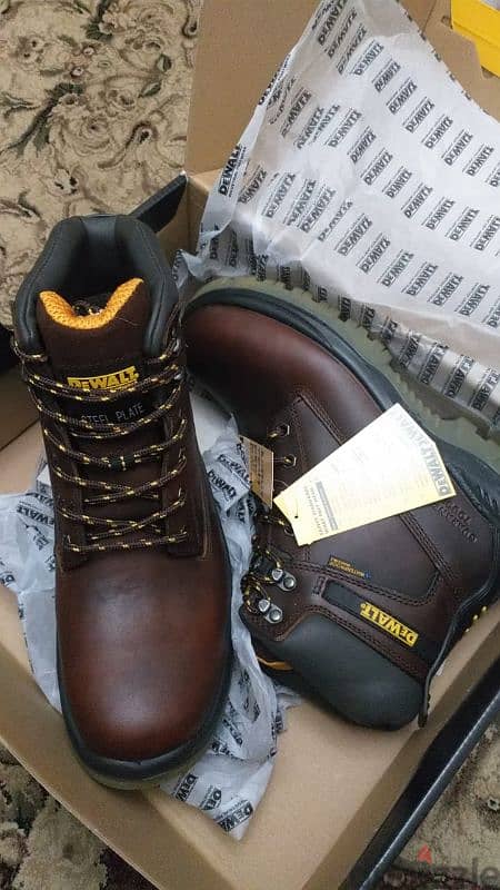 New DeWalt Safety Shoes 4