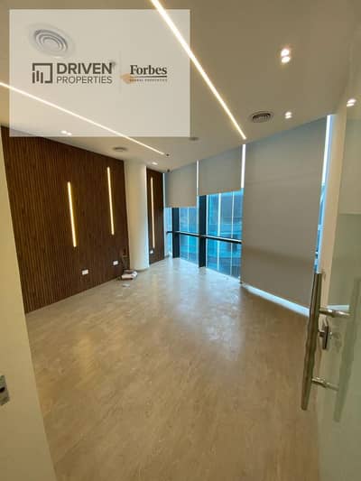 Administrative office - Ritz Mall - Sheikh Zayed - Air conditioning - Super deluxe - for rent