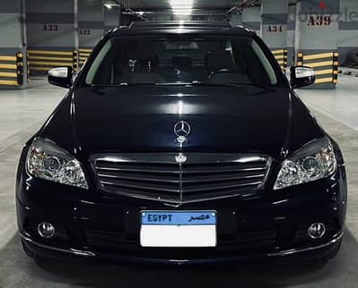 Mercedes-Benz C200 2009 فابريكا بالكامل