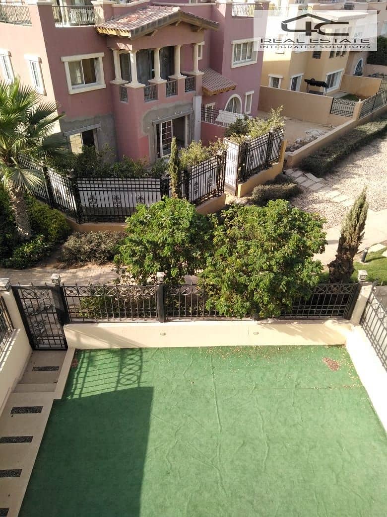 Villa town house 237 m 4 rooms ultra super luxe for sale in prime location in Hyde Park New Cairo 0