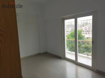 Town House for sale 140m Mountain view i city new cairo