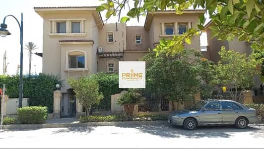 Huge standalone villa 1008 sqm for sale in prime location and lowest price in mena garden city