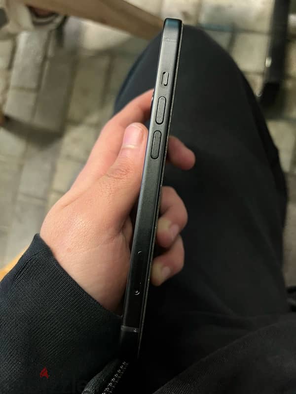 iphone 15 Black 3