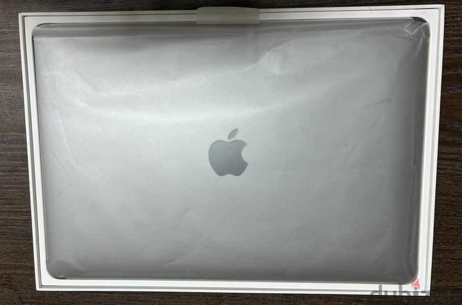 Apple Macbook Pro 13 inch 2019 with touch bar 3