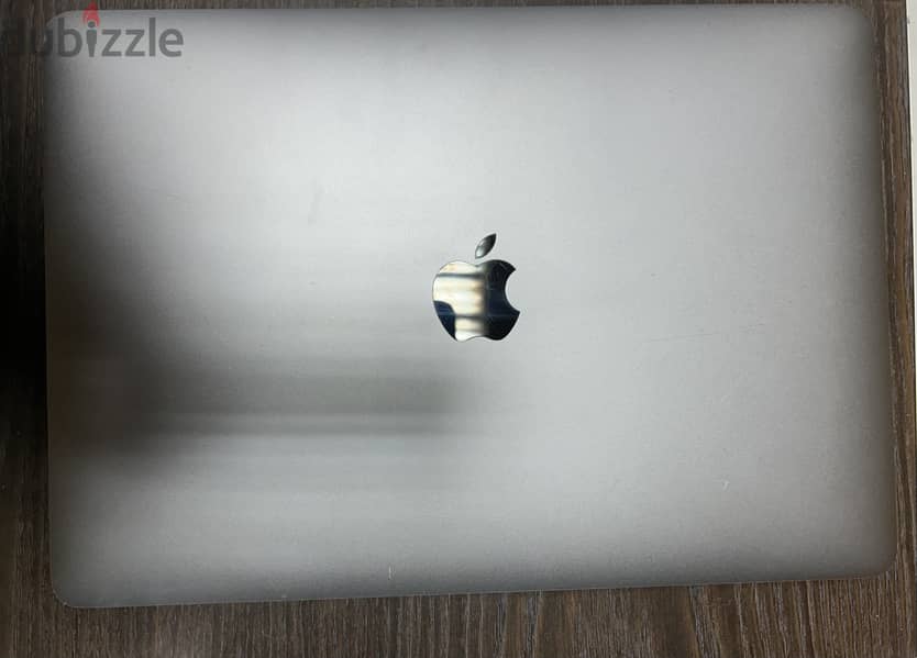 Apple Macbook Pro 13 inch 2019 with touch bar 7