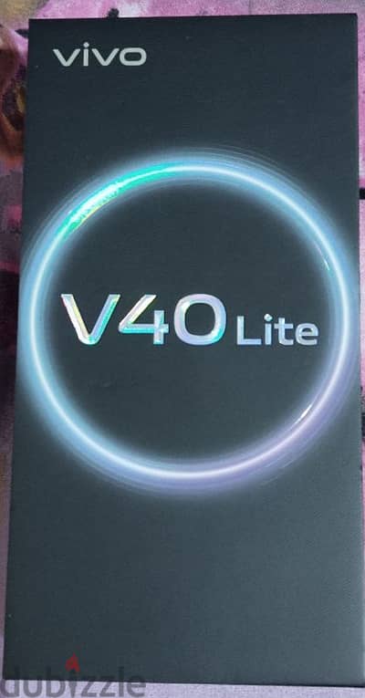 V40 Lite