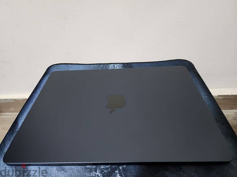 MacBook Air M2 256GB 8 RAM + Apple Mouse 2