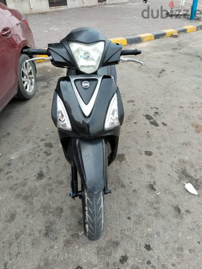 اسكوتر sym st 200cc للبيع