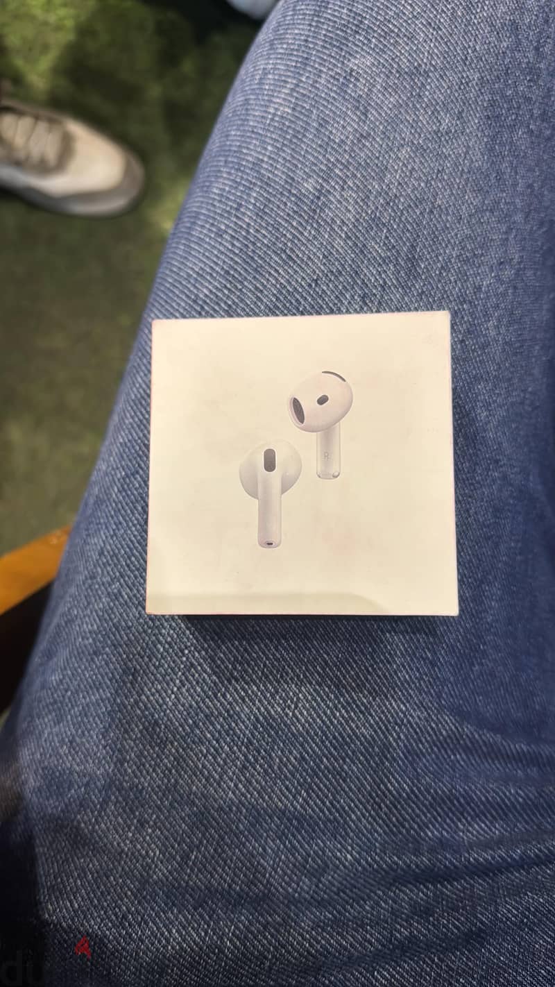 Airpods 4 with active noise cancellation 1