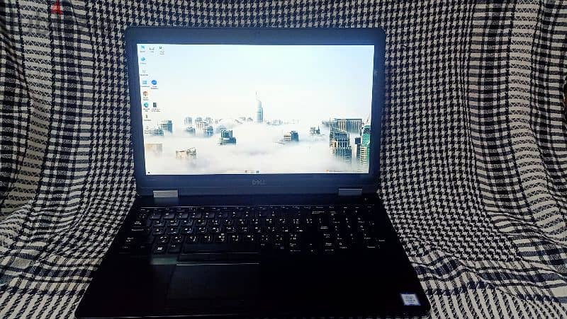 Dell precision 3510 touch 1