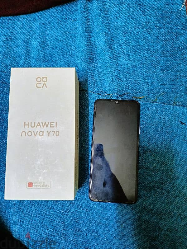 Huawei Nova Y70 0