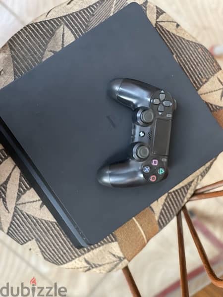 PlayStation 4 Slim 0