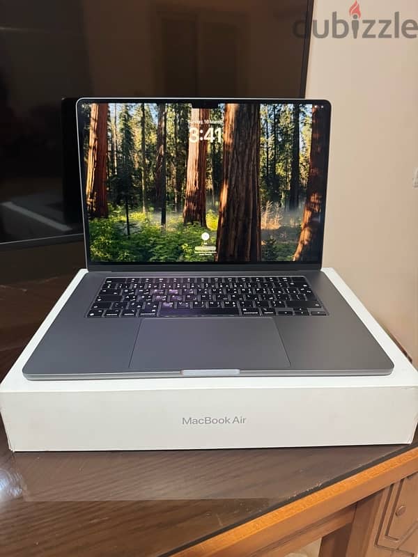 MacBook m2 air - 15 inch - like new 0