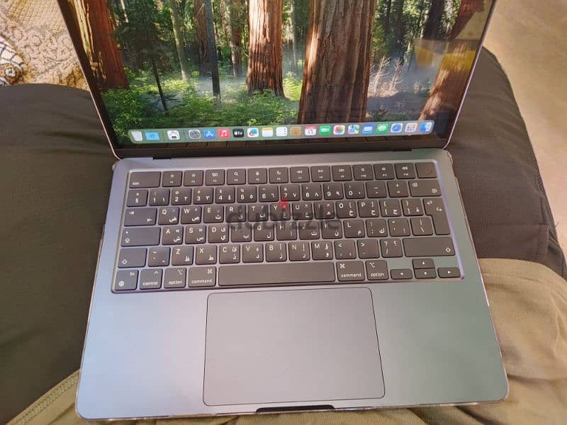 macbook air m2 UESD like new 0