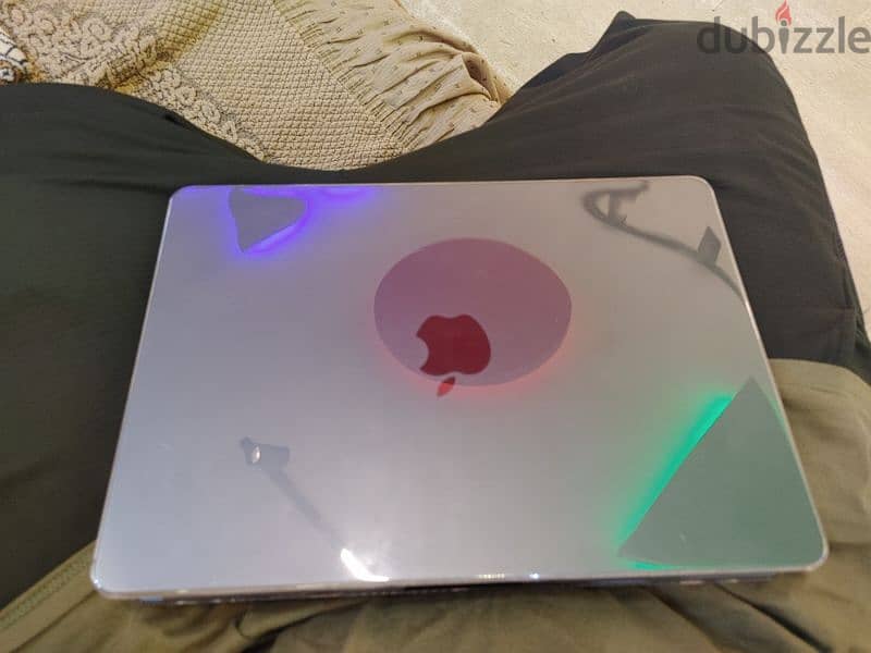 macbook air m2 UESD like new 1