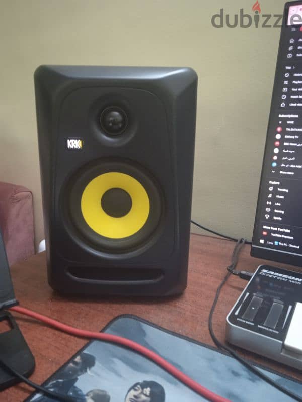 سماعات krk classic 5 انش لم يتم الاستعمال 1