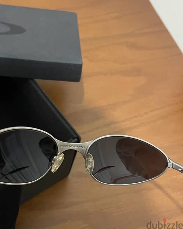 Oakley Rare model - Titanium 2