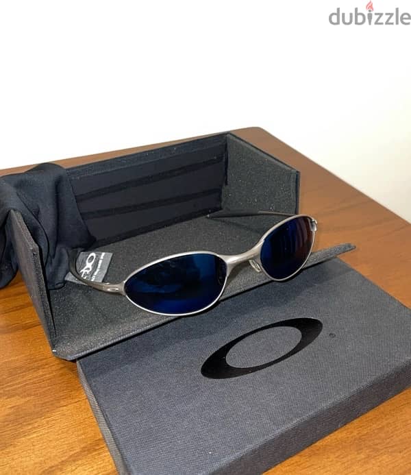 Oakley Rare model - Titanium 6