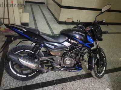 Bajaj 180 2021