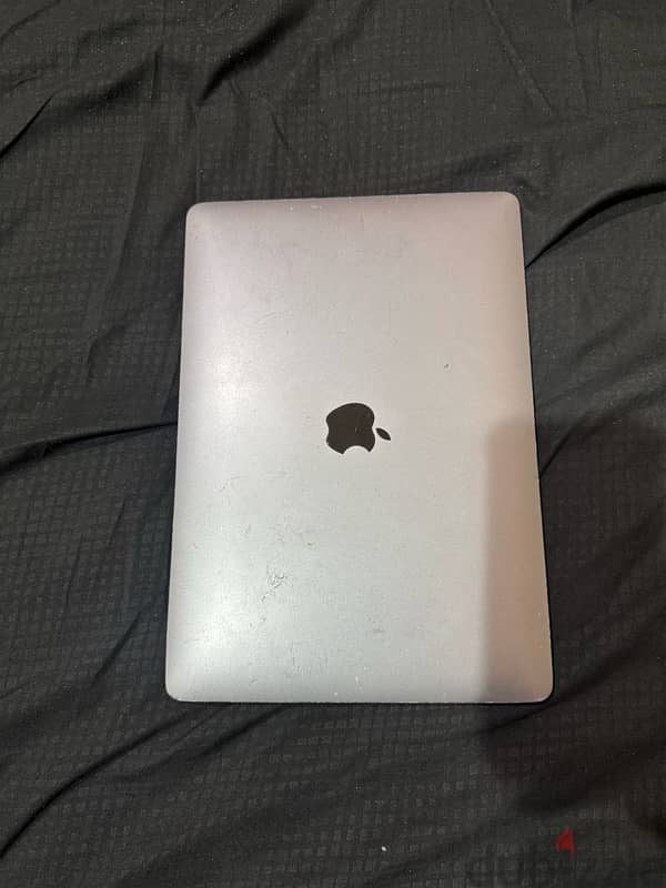 Macbook pro 2017 16GB ram 2