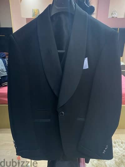 groom suit