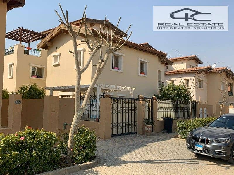 villa townhouse Classic for sale 215 m with landscape views in the best location Fifth Settlement 0