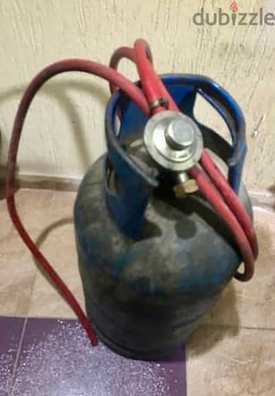 انبوبة غاز بمنظم وخرطوم ايطالى