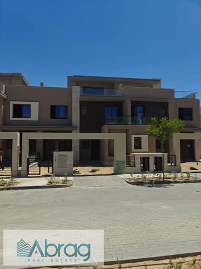 للبيع تاون هاوس في كومباوند The Estates سوديك زايد الجديدة