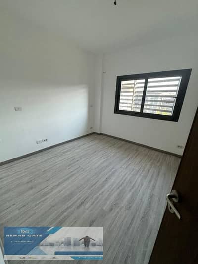 Apartment for rent in Madinaty, with immediate residence, ultra-modern finishes and a high-end, wide-garden view, 150 square meters