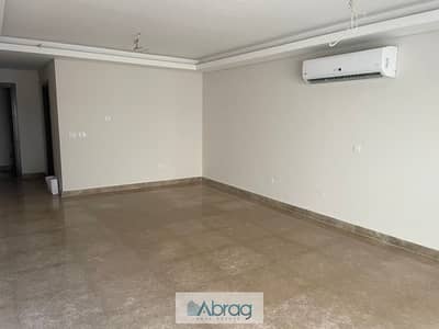 Apartment 155m for sale, fully finished, in a compound in the Fifth Settlement, with all amenities