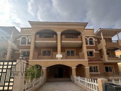 Apartment with garden for sale ready to move - el khamael compound