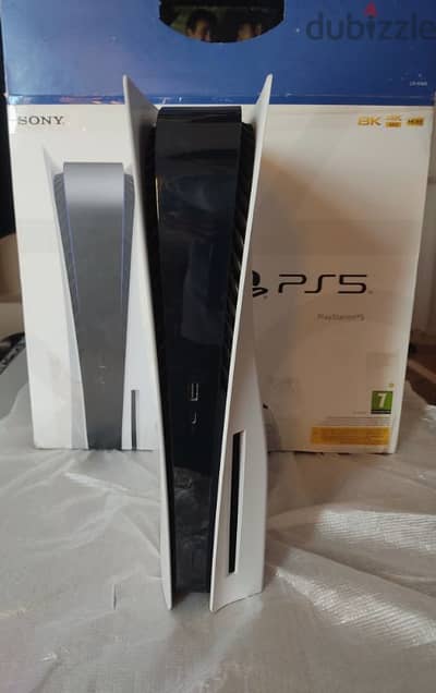 ps5 نسخة السي دي بسعر ممتاز وعليه 5العاب