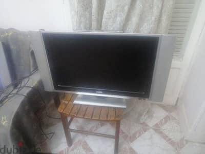 شاشه سانيو Lcd  لم تستخدم لظروف السفر  وحالتها ممتازه