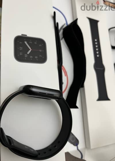 apple watch SE 44 mm with box and accessories