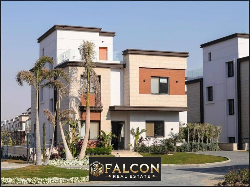 With a 5% down payment, own a townhouse villa in the heart of New Cairo, Azzar Compound, next to Palm Hills new cairo 0