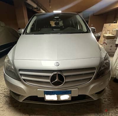 Mercedes-Benz B180 2014