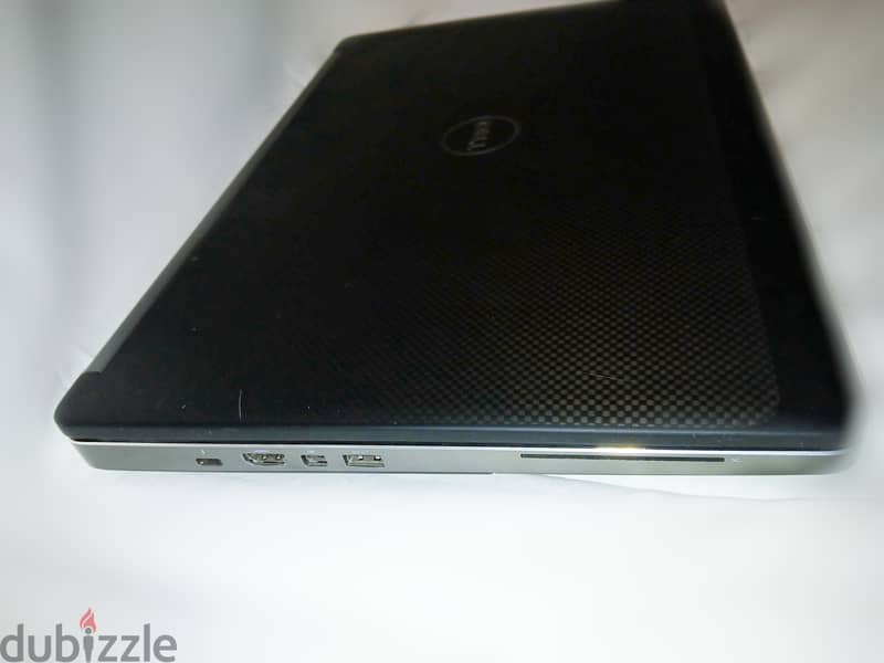 لاب توب Dell 7520  فائق السرعة 3