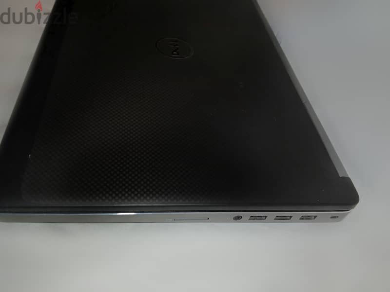 لاب توب Dell 7520  فائق السرعة 4