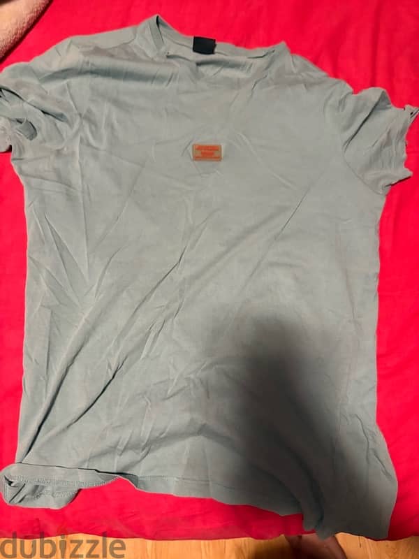 3 Stylish Men’s T-Shirts – Great Condition & Affordable! 2