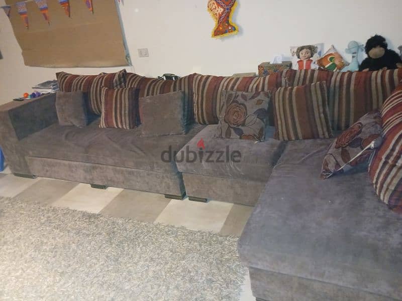 Living Room Couch 0