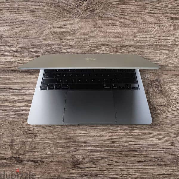 Macbook air m2 13.6 inch Ram 16gb storage 1TB 1