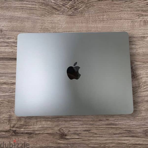 Macbook air m2 13.6 inch Ram 16gb storage 1TB 3