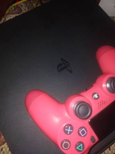 ps4 slim like new معاه كل حاجته