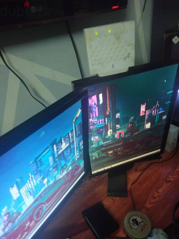 Gaming PC Setup with 2 Screens 2