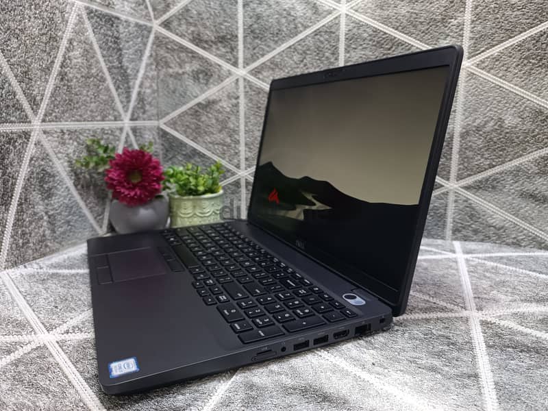 Laptop Dell Precision 3541 1