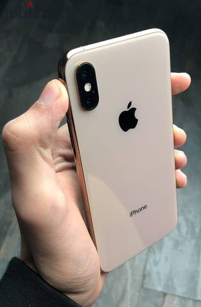 للبيع iphone XS. 256GB كسر زيرو بطارية80% ووتر بروف وبضمان معتمد